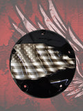 Zerfetzte Harley-Derby-Abdeckung mit amerikanischer Flagge