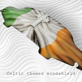 Keltisches Kreuz erstreckt sich durch die Windschutzscheibe 