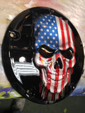 Punkte und Derby-Cover-Set mit Totenkopf mit amerikanischer Flagge auf glänzendem schwarzem Hintergrund