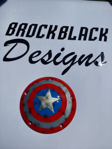 Captain America-Schild auf dem Touring-Derby-Deckel