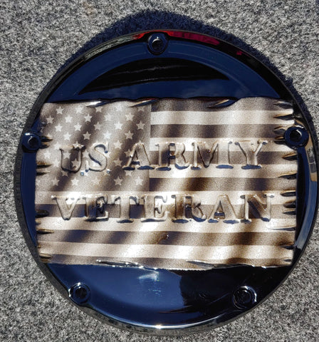 Zerfetzte amerikanische Flagge mit US Army Veteran Harley Derby Cover