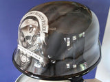 Harley Helm Air Force Police Logo auf schwarzem Granit
