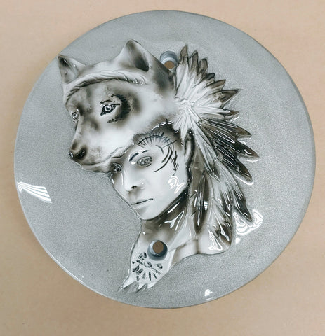 Wolfsfrau mit silbernem Rauchhintergrund Victory/INDIAN Primärcover
